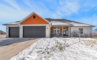 1360 N Rainbow Ct, Nixa, MO 65714