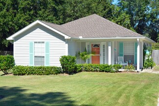 124 Garden St, Santa Rosa Beach, FL 32459
