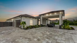 18261 SW 224th St, Miami, FL 33170