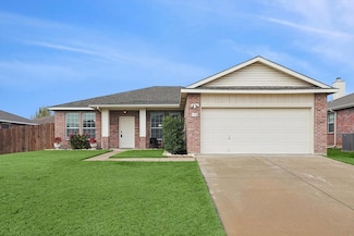 728 Sparrow Dr, Fort Worth, TX 76131