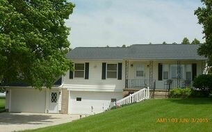 3125 140th St, Dysart, IA 52224