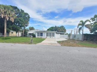1624 NE Orion St, Jensen Beach, FL 34957