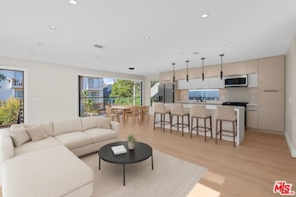 38 Paloma Ave, Venice, CA 90291