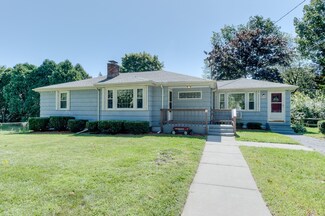 10 Cataumet St, Worcester, MA 01606
