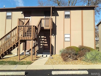 108 Ashley Dr Unit 104, Fairview Heights, IL 62208