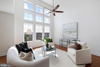 1418 N Rhodes St Unit 401, Arlington, VA 22209