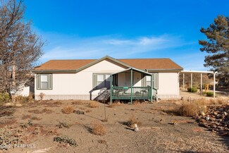10585 S Cholla Cir, Mayer, AZ 86333