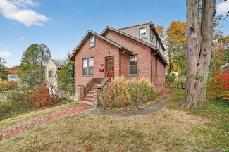 64 Elmore Ave, Croton On Hudson, NY 10520