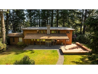 1010 Falling Tree Ln, Lakeside, OR 97449