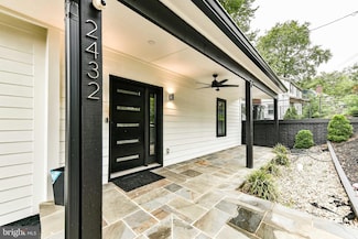 2432 S Culpeper St, Arlington, VA 22206