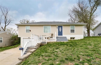 595 Cap Au Gris St, Troy, MO 63379