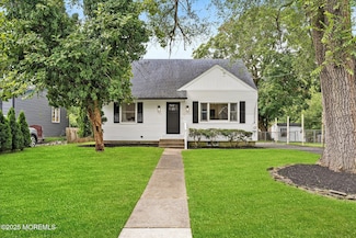 35 Waldron Rd, Allentown, NJ 08501