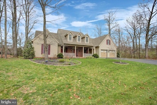 6713 Fairway Dr E, Fayetteville, PA 17222