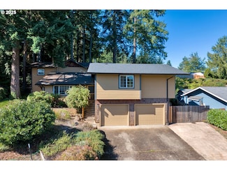 947 S R St, Cottage Grove, OR 97424