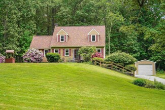 21 Crystal Dr, Hampton Falls, NH 03844