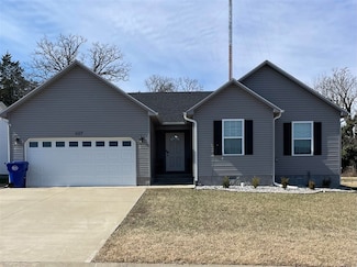 687 Northridge Dr, Bowling Green, KY 42101