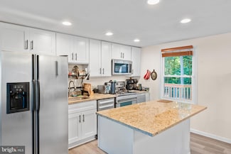 7627 Fallswood Way, Lorton, VA 22079