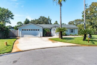 592 Cruiser Ln, Atlantic Beach, FL 32233