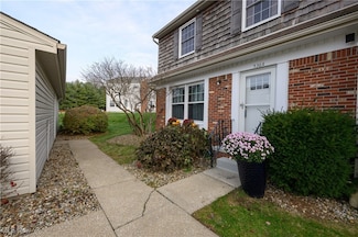 536 Austin Dr, Barberton, OH 44203