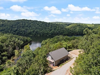 1015 County Road 142, Eureka Springs, AR 72632