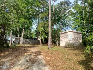 112 NE 78th St, Oak Island, NC 28465