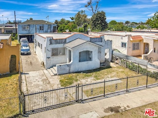 8467 Zamora Ave, Los Angeles, CA 90001
