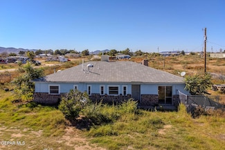 304 Luna Azul Dr, Chaparral, NM 88081