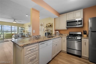 1724 Pine Valley Dr Unit 209, Fort Myers, FL 33907