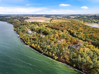 L2 Oakwood Ave, Green Lake, WI 54941