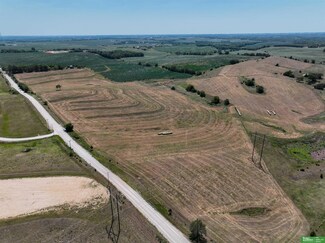 22209 Pflug Rd, Gretna, NE 68028
