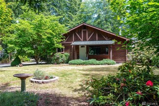 101 E Lake Forest Dr, Allyn, WA 98524