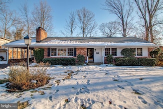 3513 Duff Dr, Falls Church, VA 22041