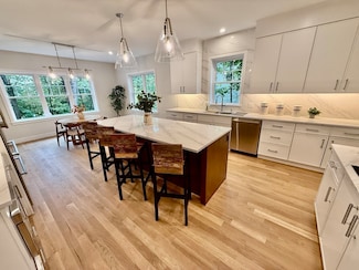 14 Benjamin Rd, Lexington, MA 02421