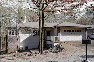 32 Majorca Dr, Hot Springs Village, AR 71909