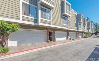 764 Wesleyan Bay Unit 13, Costa Mesa, CA 92626