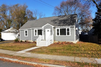 11 W Hawley St, Lawrence, MA 01843