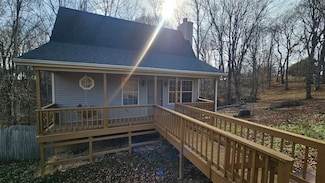 443 Carver Dr, Scottsville, KY 42164
