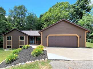 5787 Division Ave N, Comstock Park, MI 49321