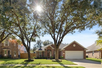 12207 Green Trails Dr, Stafford, TX 77477