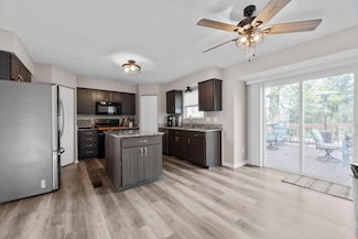 352 Evergreen Cir, Pickerington, OH 43147