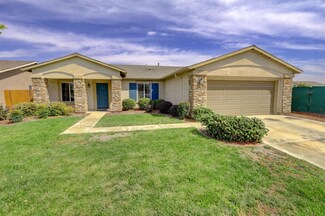 5219 E Garrett Ave, Fresno, CA 93725