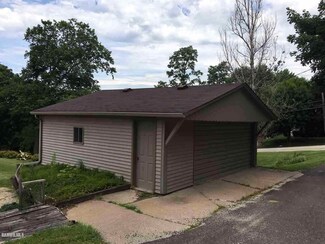 106 S Carroll St, Mount Carroll, IL 61053