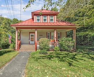 28 Main Street Hill, Dexter, ME 04930