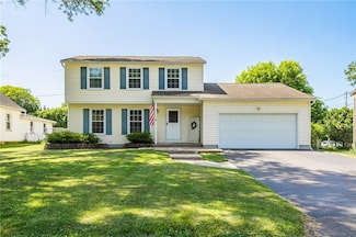 7 Erie Dr, Fairport, NY 14450