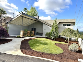 4714 SE Flavel Dr, Portland, OR 97206
