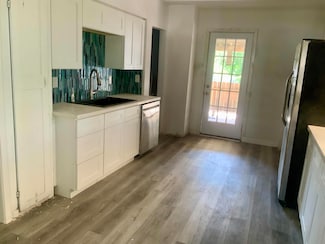 1744 Oregon St, Oshkosh, WI 54902