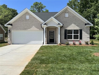 5926 Clouds Harbor Trail, Clemmons, NC 27012