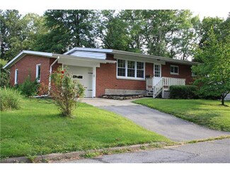 625 4th St, Patterson Heights, PA 15010