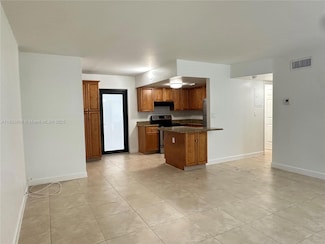 2705 NE 9th Ave Unit 102, Wilton Manors, FL 33334