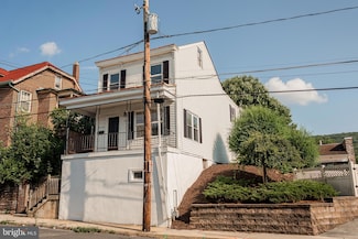 909 W Race St, Pottsville, PA 17901